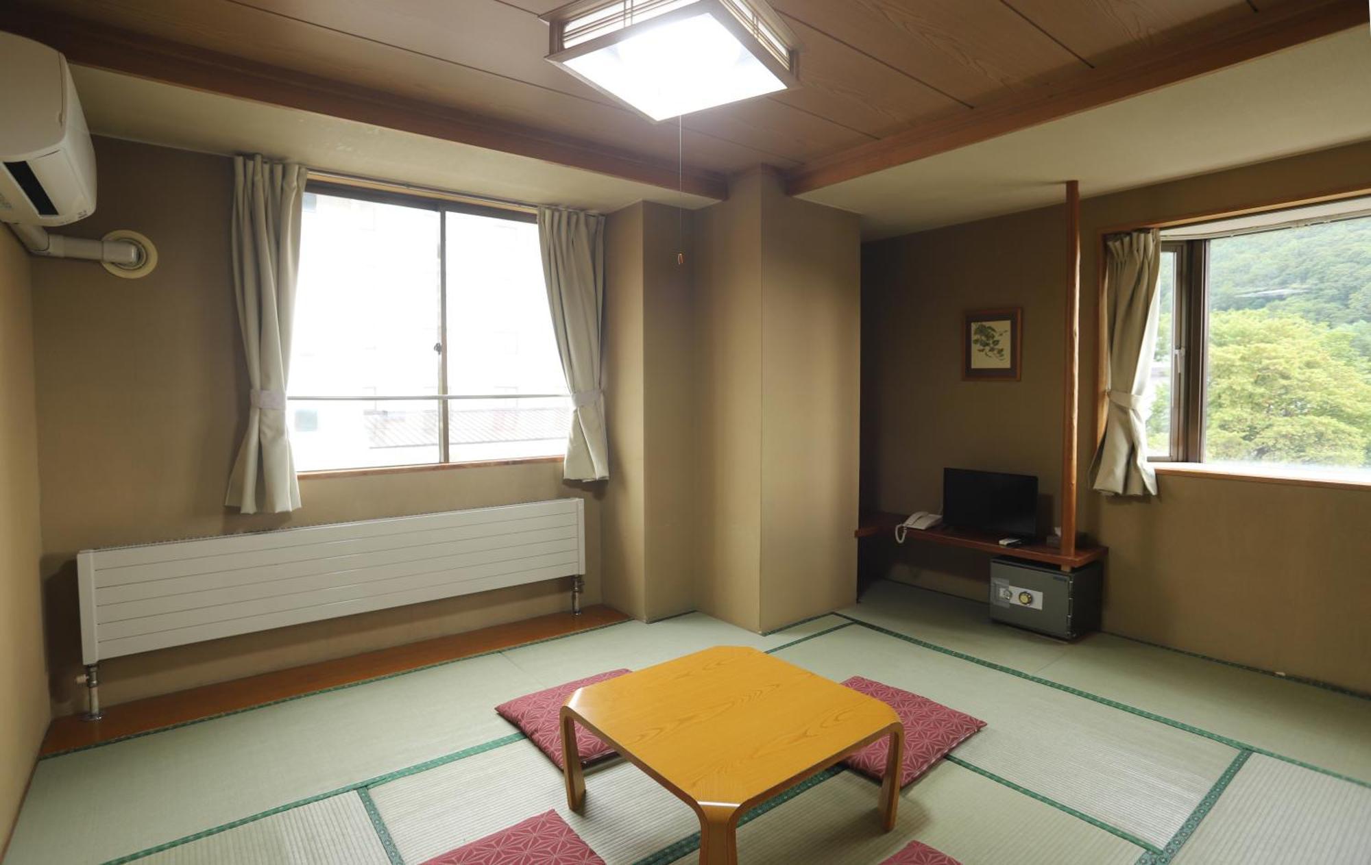 Hotel Chalet Ryuo Yamanouchi  Buitenkant foto