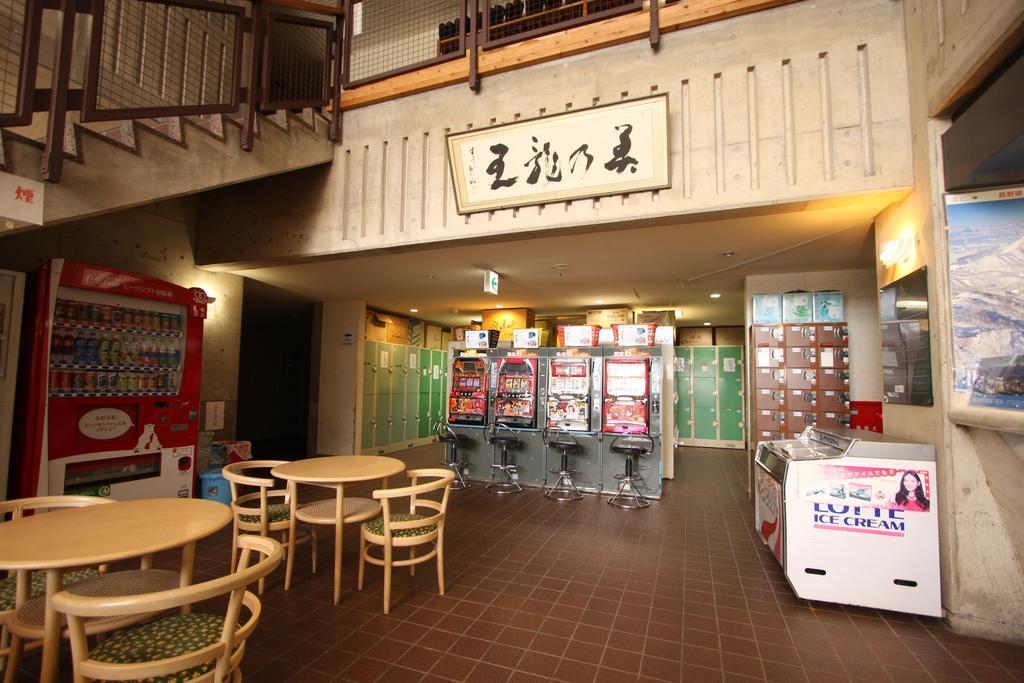 Hotel Chalet Ryuo Yamanouchi  Buitenkant foto